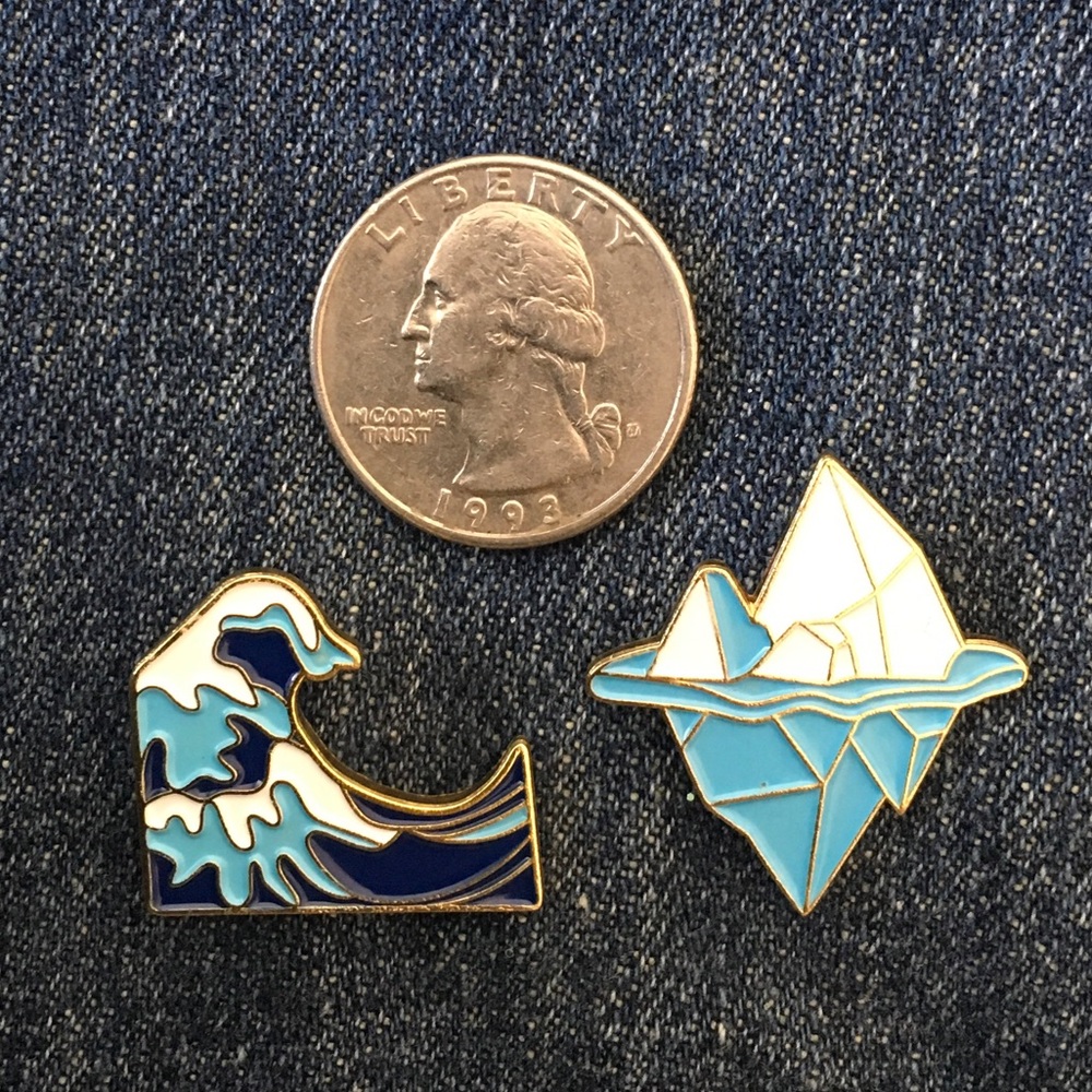 Wave and iceberg pin